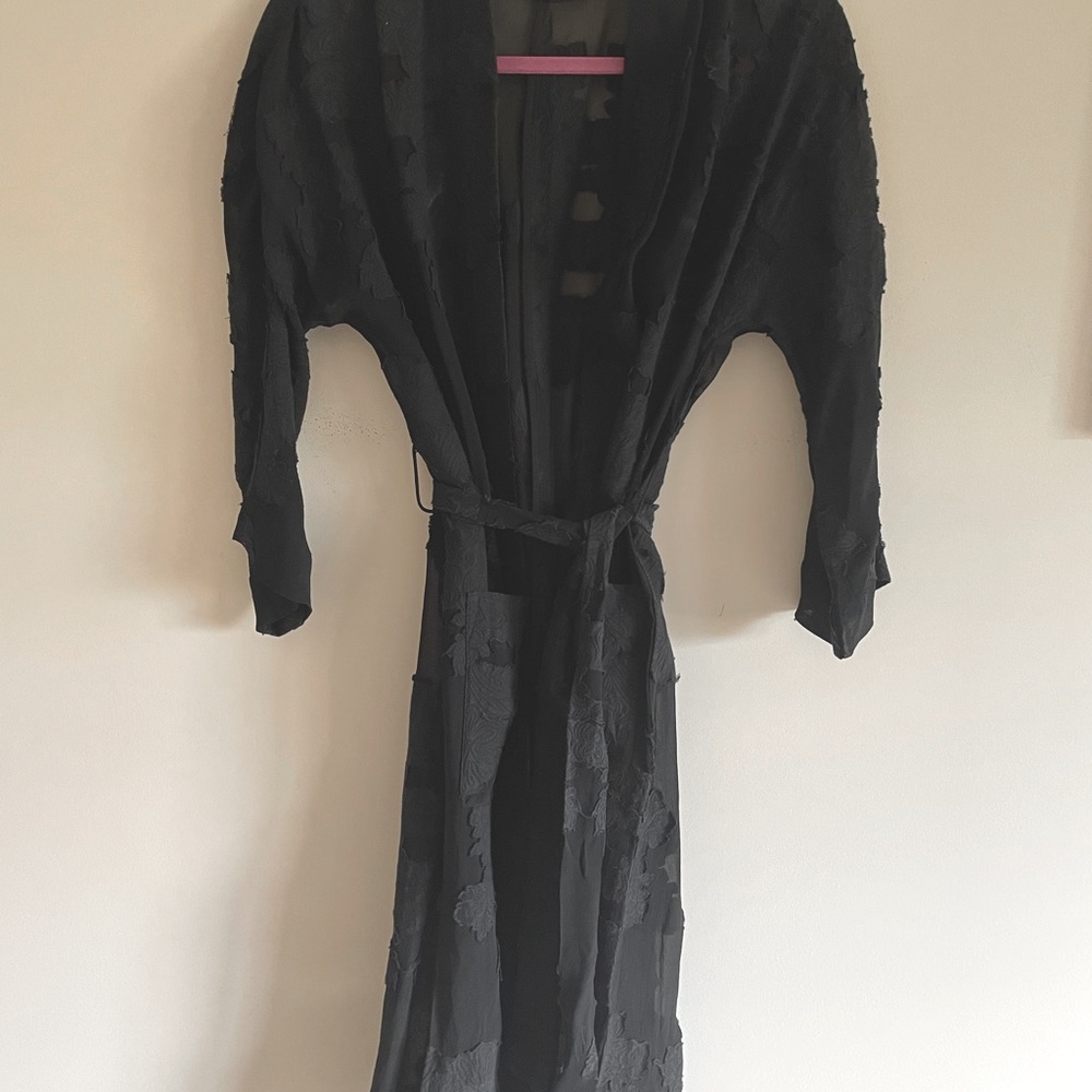 Aritizia’s Wilfred Black Durante long Jacket Size XXS. - Picture 7 of 10